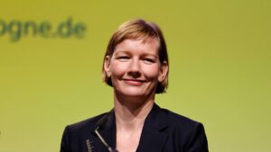 453094735.jpg